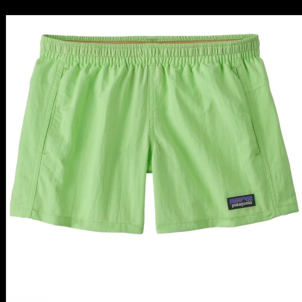 NWT Patagonia Salamander Green Kids Baggies Shorts 4” unlined